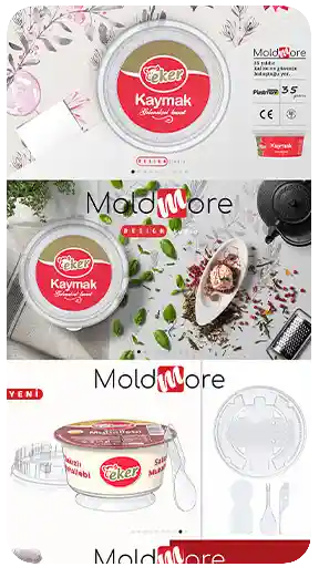 MoldMore Design Studio tarafından Eker markası için geliştirilen endüstriyel gıda ambalajları ve inovatif plastik kaşık tasarımlarına ait çok katmanlı 3D render ve sunum paneli çalışması. Dikey bileşik görselde dört ana sunum sayfası sergilenmektedir: En üstte Eker Kaymak ambalajının minimalist çiçek desenli flat lay üstü görünümü; altında döküm çaydanlık, kase ve baharatlarla zenginleştirilmiş gerçekçi bir konsept sunum renderi; üçüncü sırada Eker Sakızlı Muhallebi ambalajının şeffaf kapak ve entegre plastik kaşık tasarımını gösteren ürün modellemesi; en altta ise katlanabilir endüstriyel derin kaşık tasarımının 